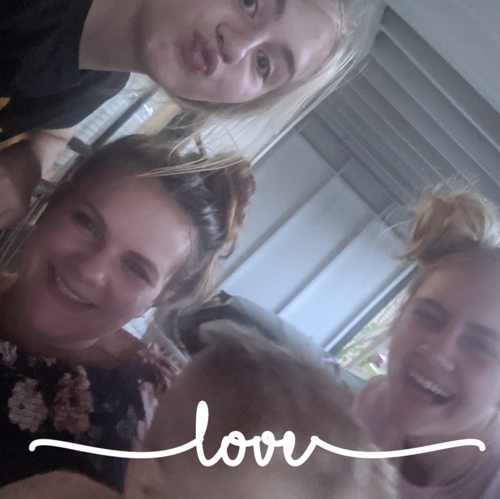 Meet your Posher, Carla